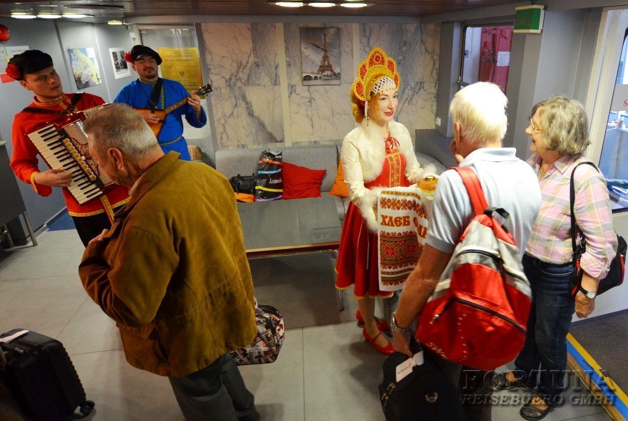 Moskau - St. Petersburg Fluss-Kreuzfahrtschiff MS „Anton Tschechow“ 4*