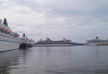 Passagierhafen Maritime Fassade (Morskoj fasad) von St. Petersburg, Russland