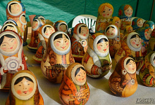 Jenissei-Kreuzfahrt. Sibirische Kosaken in Galanino und der Jahrmarkt. Russland