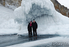 Baikalsee im Winter am Insel Olchon, Kap Choboj, Sibirien, Russland