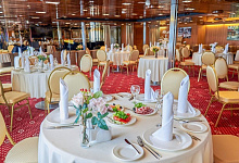 Kreuzfahrtschiff Knyaz Vladimir, Restaurant