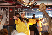 Lena-Kreuzfahrt durch Jakutien in Sibirien. MS M. Svetlov, Yakut-Show
