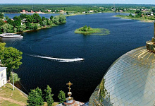 Russland-Luxus-Flusskreuzfahrten. Uglitsch