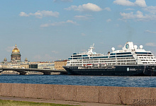 Passagierhafen: Englischer Kai von St. Petersburg, Russland