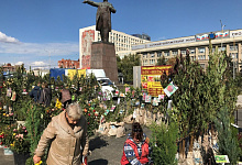 Stadtrundfahrt in Saratow, der Jahrmarkt am Lenin Platz, Russland