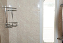 Die allgemeinen Toiletten und die Duschräume MS "Bliznjak"