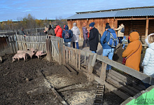 Jenissei-Kreuzfahrten, Schiffsreisen in Sibirien. Dorf Galanino