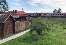 Baikal-Bahn Sibirien, Russland, 4 Station Polowinnaja 110 km Baikalrundbahn