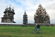 Flussreisen und Kreuzfahrten durch Russland. Kizhi