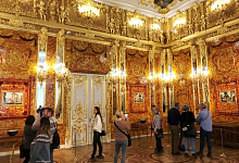 Puschkin / Zarskoje Selo (Zarendorf) der Katharinenpalast, das Bernsteinzimmer, Russland