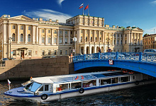 Hafen & Landausflug: Kanalrundfahrt / Bootstour – durch die Kanäle von St. Petersburg, Russland