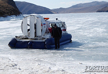 Baikalsee im Winter, Chiwus (Luftkissenfahrzeug) Fahrt, Sibirien, Russland