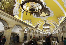 Pauschalreise nach Moskau, Metrofahrt, die U-Bahn-Stationen, Russland