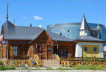 Lena-Flussreisen Sibirien-Kreuzfahrten. Jakutsk